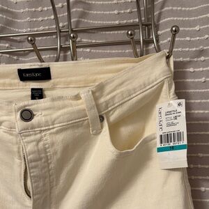 Karen Kane crop jean, cream color, inseam 25”. Stretch. New with tags. Size 16